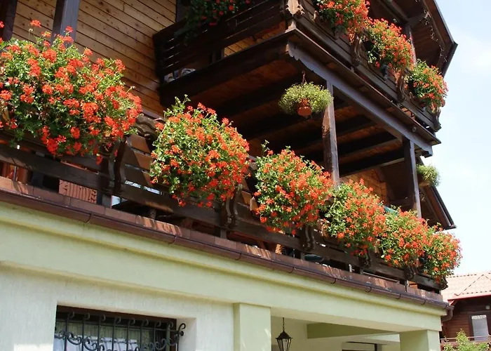 Bed and breakfast Stareczka - Regionalny Wystrój, Domowa Atmosfera 3*