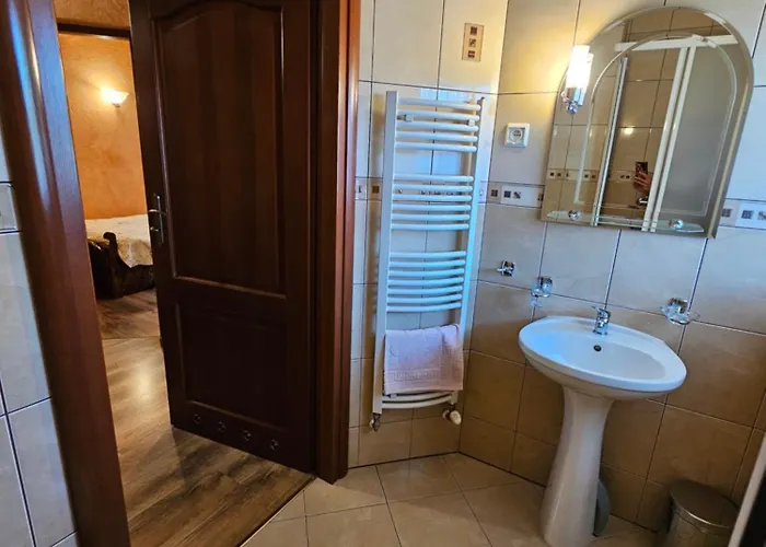 Bed & Breakfast Willa Stareczka - Regionalny Wystroj, Domowa Atmosfera 3*