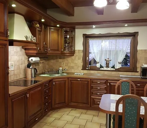 Bed and breakfast Stareczka - Regionalny Wystrój, Domowa Atmosfera 3*